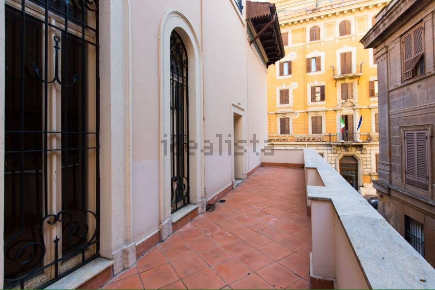 HimmelOlesya's tweet image. idealista.it/9070992 #красивый_дом #Рим #bella_casa #Roma #immobiliare_a_Roma #casa_a_Roma