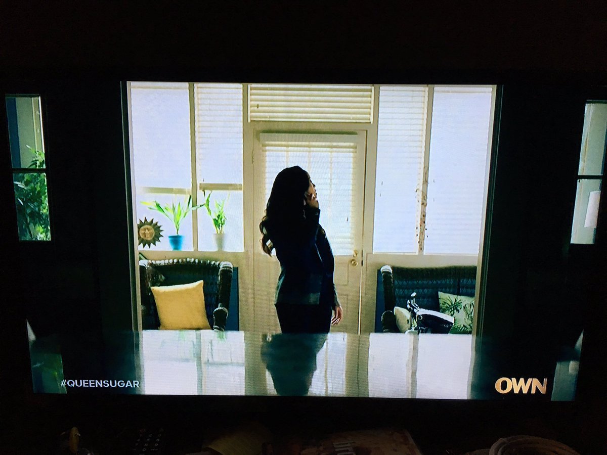reelistic_1's tweet photo. The framing in this show is PHENOMENAL! Catching up on @QueenSugarOWN #intentional #cinema #alwaystakingnotes https://t.co/idivD83ZL2
