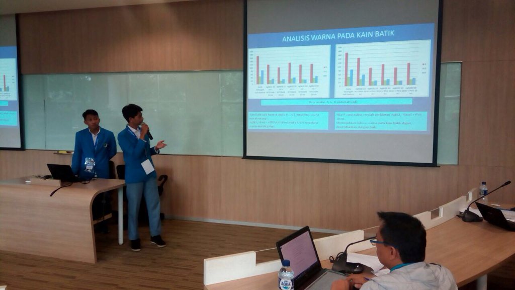 infoopsi's tweet photo. Pertarungan #OPSI2016 yg sesungguhnya sdg berlangsung! Semoga presentasi naskah penelitian kalian berhasil! https://t.co/ifCPR0WkJO