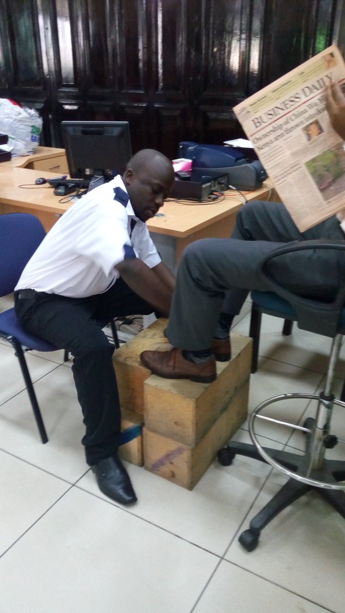 beryl5abby's tweet photo. #CSWeek2016
#KCBMakesItHappen 
@DGithuto @LucyMwirigi 
#Treasurysquarebranch https://t.co/WWxofH8EPi