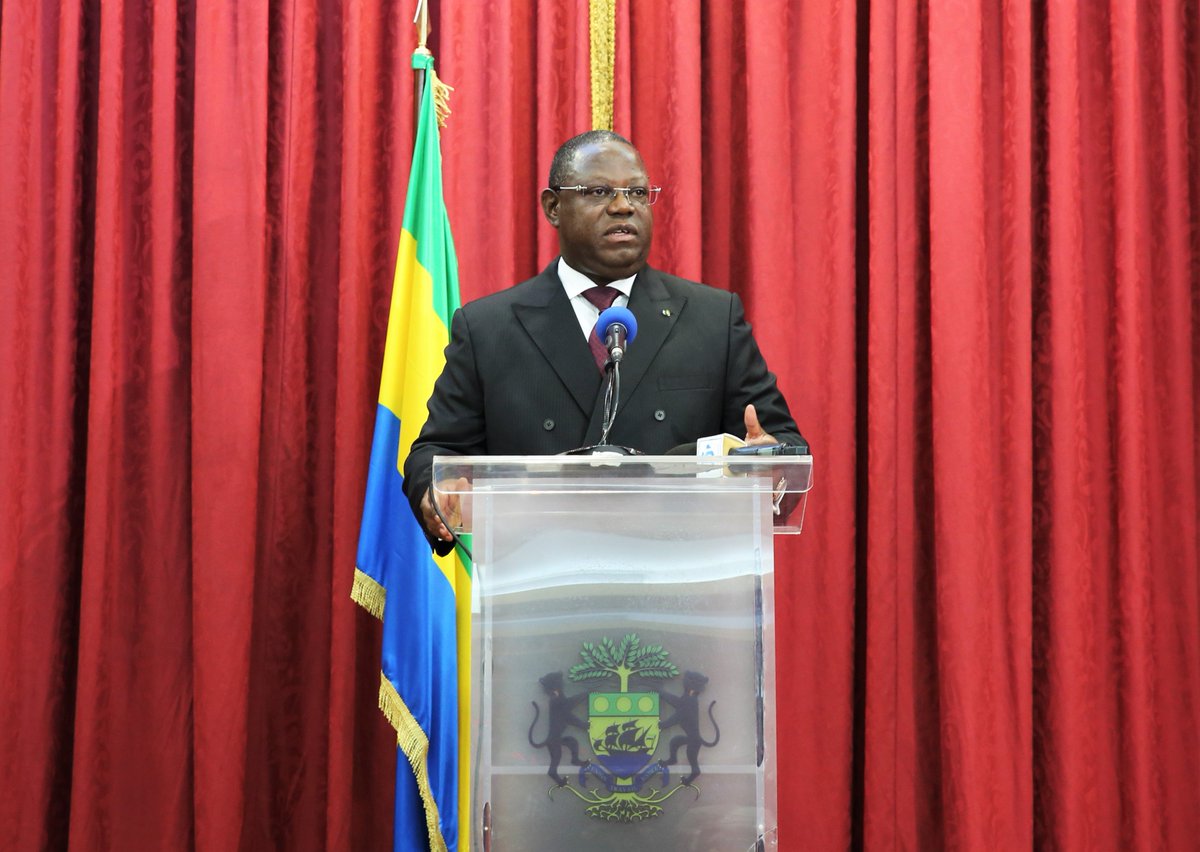 Le Premier Ministre, M. Issoze Ngondet, a dévoilé la composition du nouveau Gouvernement de la République Gabonaise bit.ly/2d7QPJe