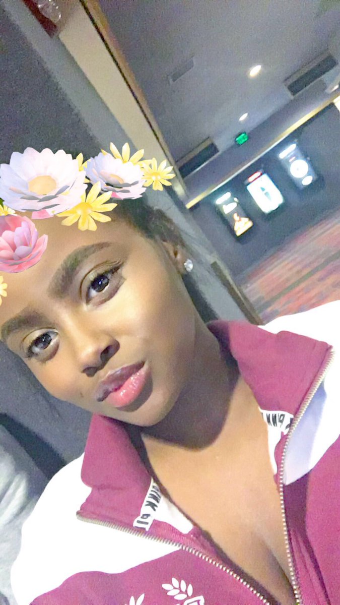 zeriayaj_'s tweet photo. Avi 👅 https://t.co/oMCuikwbl9