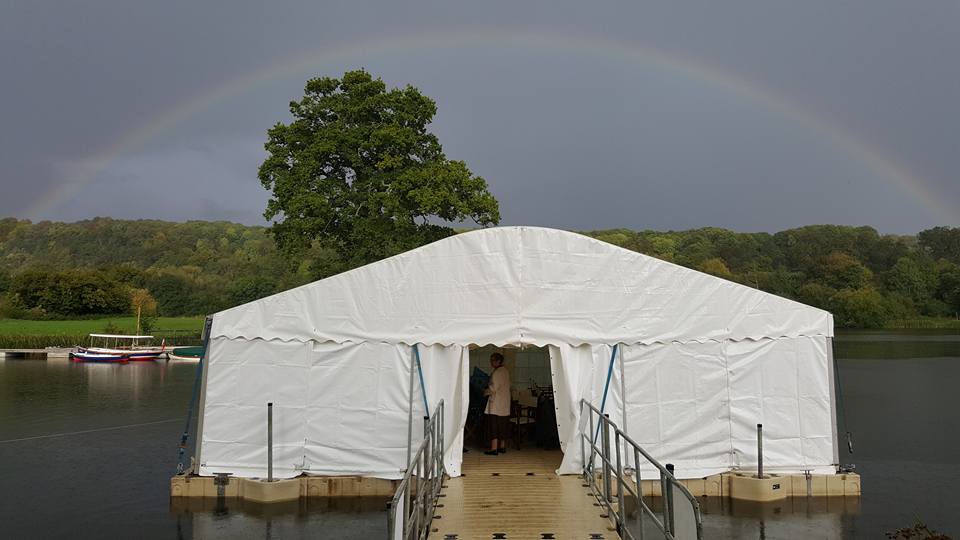 PontoonandDock's tweet photo. Ever fancied holding a party on a lake? We can do that! #floatingparty https://t.co/nM0F6U3urg