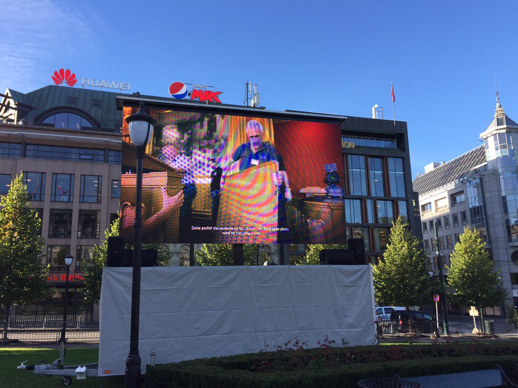 Informasjon om stortinget på åpningsdagen. Og - det er tekstet!! Hurra for #uu !! <a href="/Stortinget/">Stortinget</a> <a href="/Trinesg/">Trine Skei Grande</a>