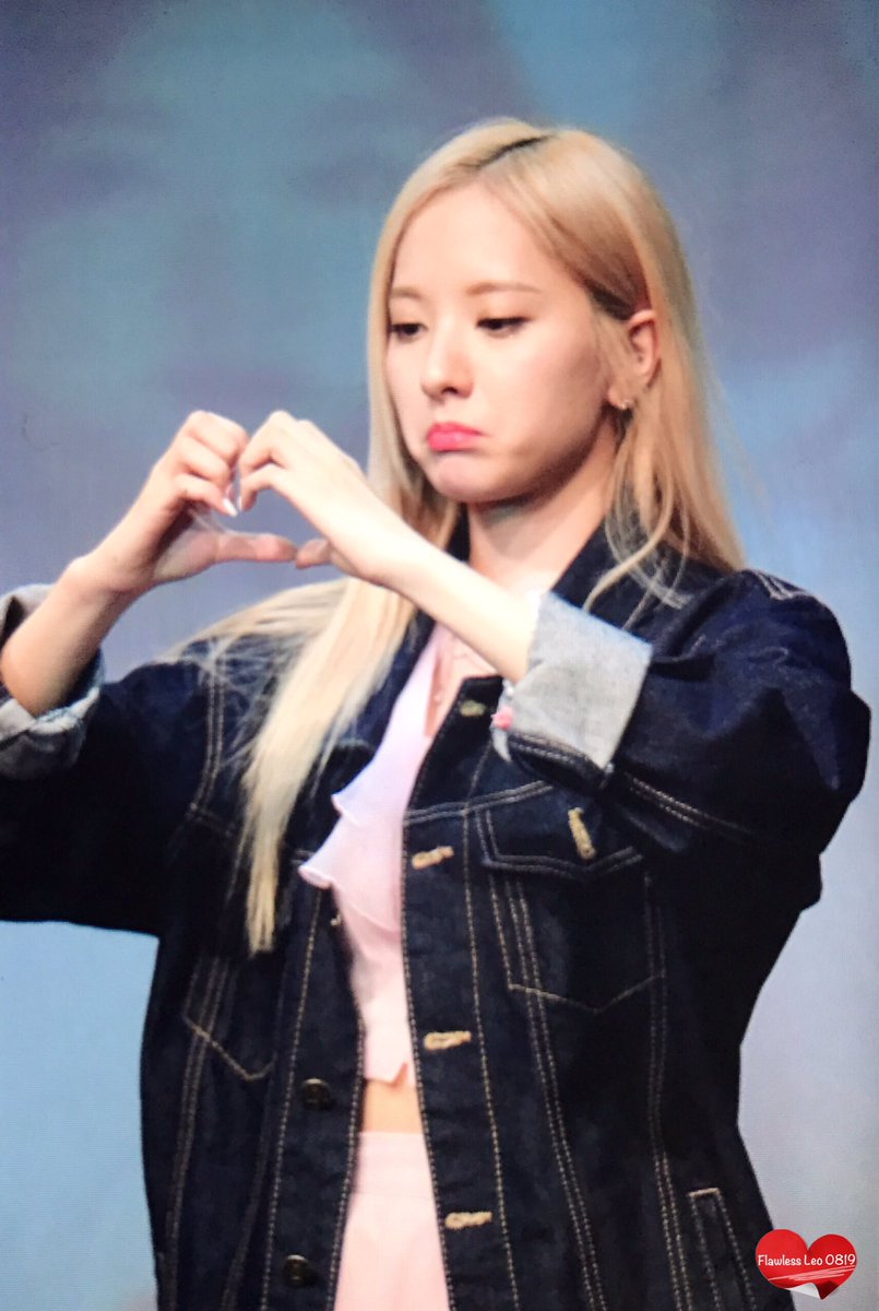 Flawless_L0819's tweet photo. 161003 잠실팬싸💕💕#우주소녀 #보나 #WJSN #BONA @WJSN_Cosmic https://t.co/qst5Ouso5O