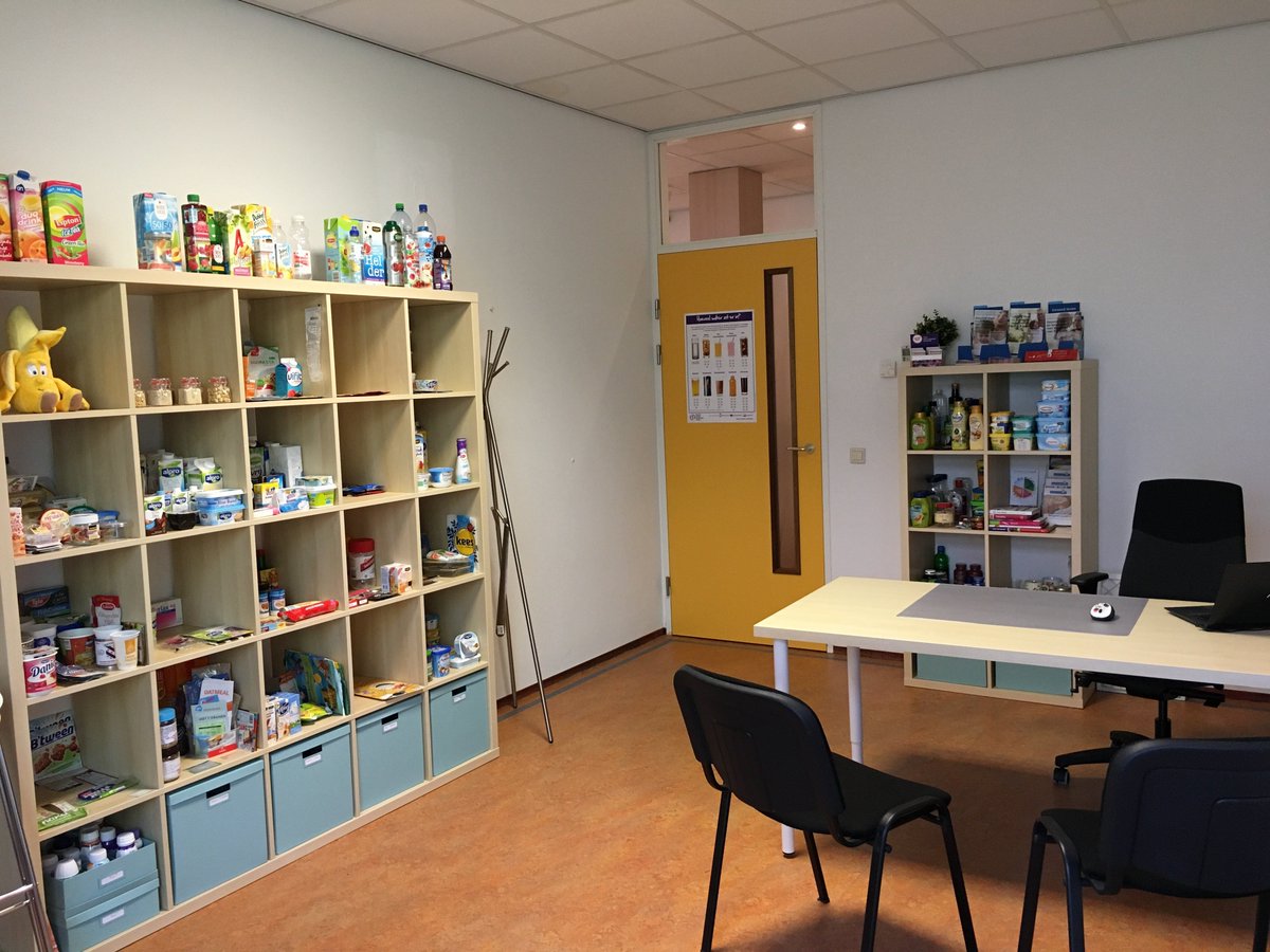 Hartenvijf's tweet photo. Eerste dagje in de nieuwe locatie aan de Mecklenburg in Huissen! We zijn heel blij met het resultaat van een weekend verhuizen. https://t.co/dTHUenTULY
