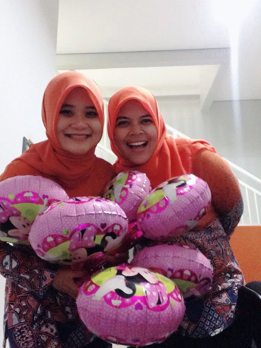tyassaya's tweet photo. @kontakBRI karena batik hidup semakin berwarna..#BRICintaBatik https://t.co/wrm8JFw1Ft