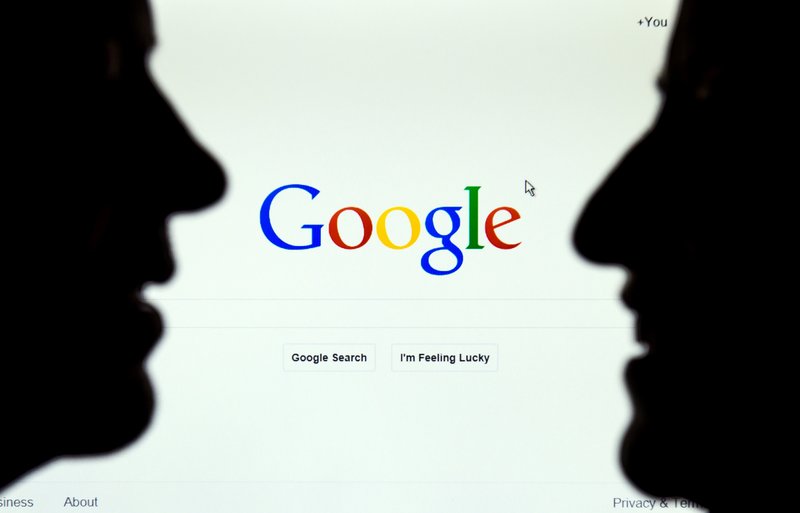 Strategies's tweet photo. .@google s'apprête à lancer son téléphone #Madebygoogle https://t.co/nvebCYdC75 https://t.co/U01n5dMSML