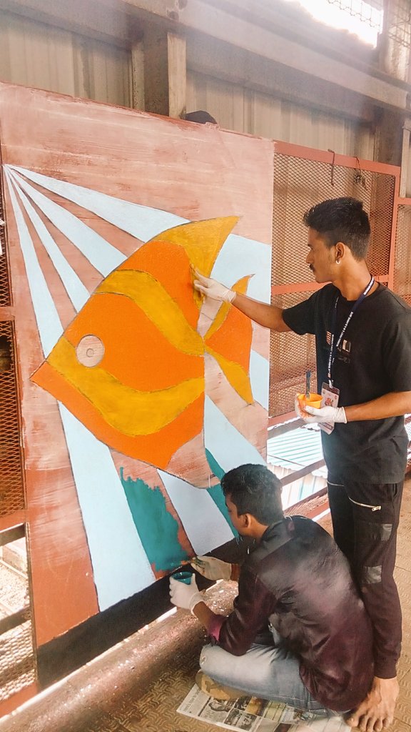 bandranews_com's tweet image. #vikroli stn beautification in progress  @Central_Railway @RailMinIndia @sureshpprabhu