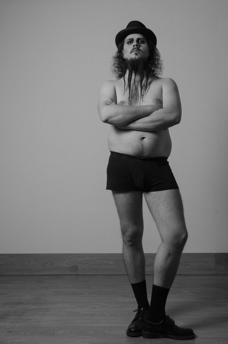 CroquisNights's tweet photo. The model this Thursday is Juho Vornanen.
The session is in Forum Box.
#ForumBox
#CroquisNights https://t.co/4Jl4tjBAPL