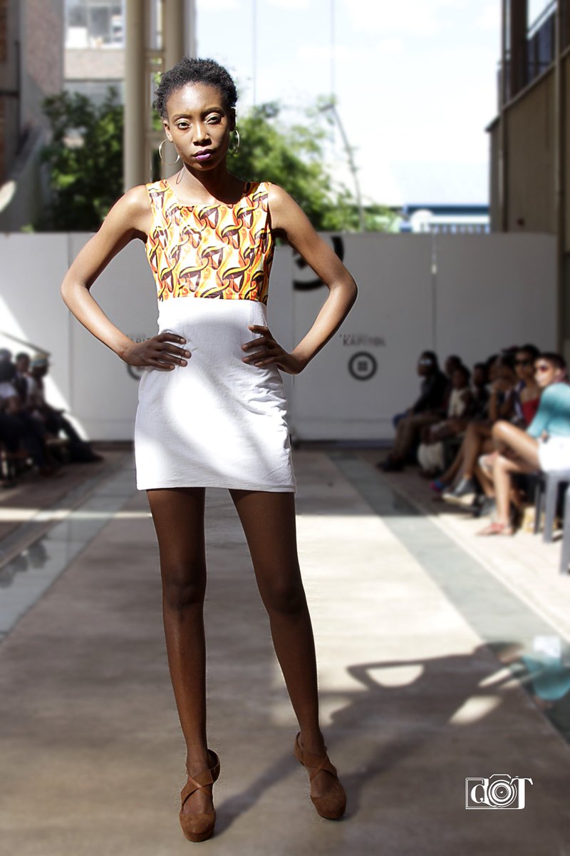 FashionKapitol's tweet photo. Next up was Mpho Hlongwane of "King & Queen Black Clothing" with his print inspired Spring range.
A man of many talents.
#FDFW #SoH https://t.co/vqAEisPGNf