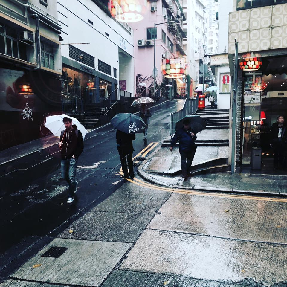learningbros's tweet photo. Hong-Kong rainy day, stay home, find a new passion and register on https://t.co/38efKLtidn https://t.co/5iMO6d2kFh
