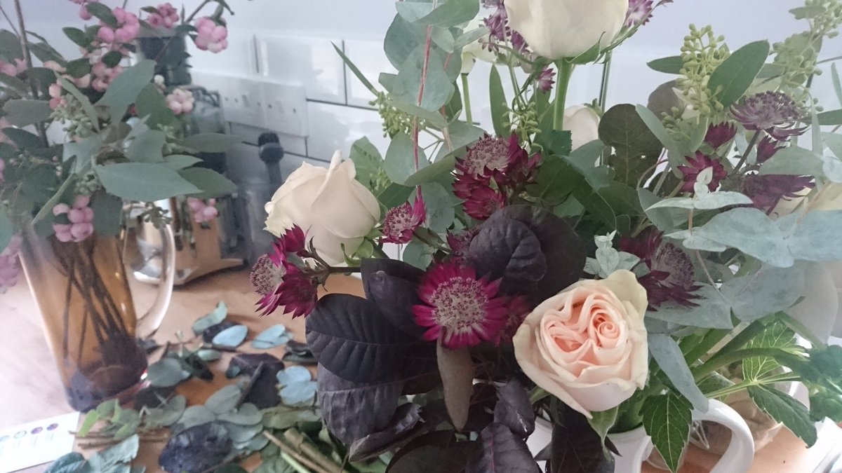Such beautiful blooms and now my house smells of fresh eucalyptus #flowerbe
