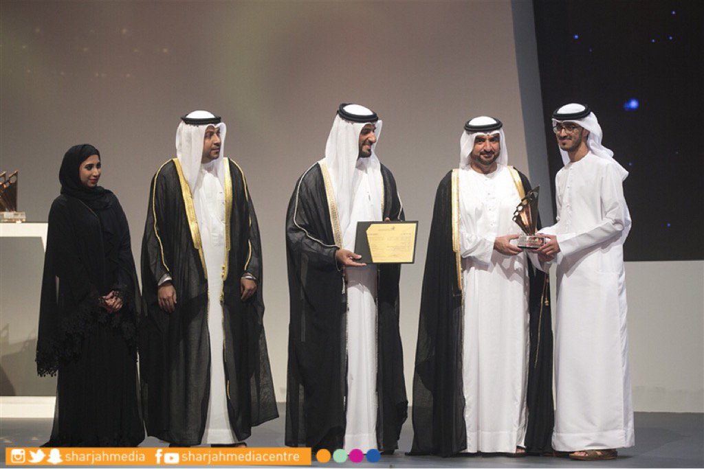 خلال حفل جائزة الشارقة للاتصال الحكومي 2016 فاز <a href="/OmarAljarwan/">عمر الجروان</a> بأفضل مشروع تخرج في الاتصال الحكومي. #GCA17
sgci.ae