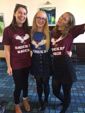 KebleAlumni's tweet image. Welcome back to our fab students, &amp;amp; to our Freshers! It is so nice to have you back - the College is buzzing! #Freshers2016 #BrickByBrick
