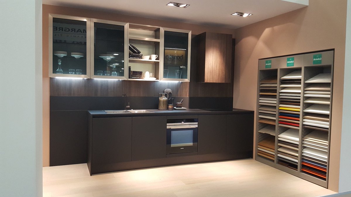 MorettieRosini's tweet photo. @Arredo3Cucine manufacturing #kitchens for over 30 years. Speak to us @MorettieRosini to talk all things #furniture #design #interiorhour https://t.co/VD4oQbXWf3