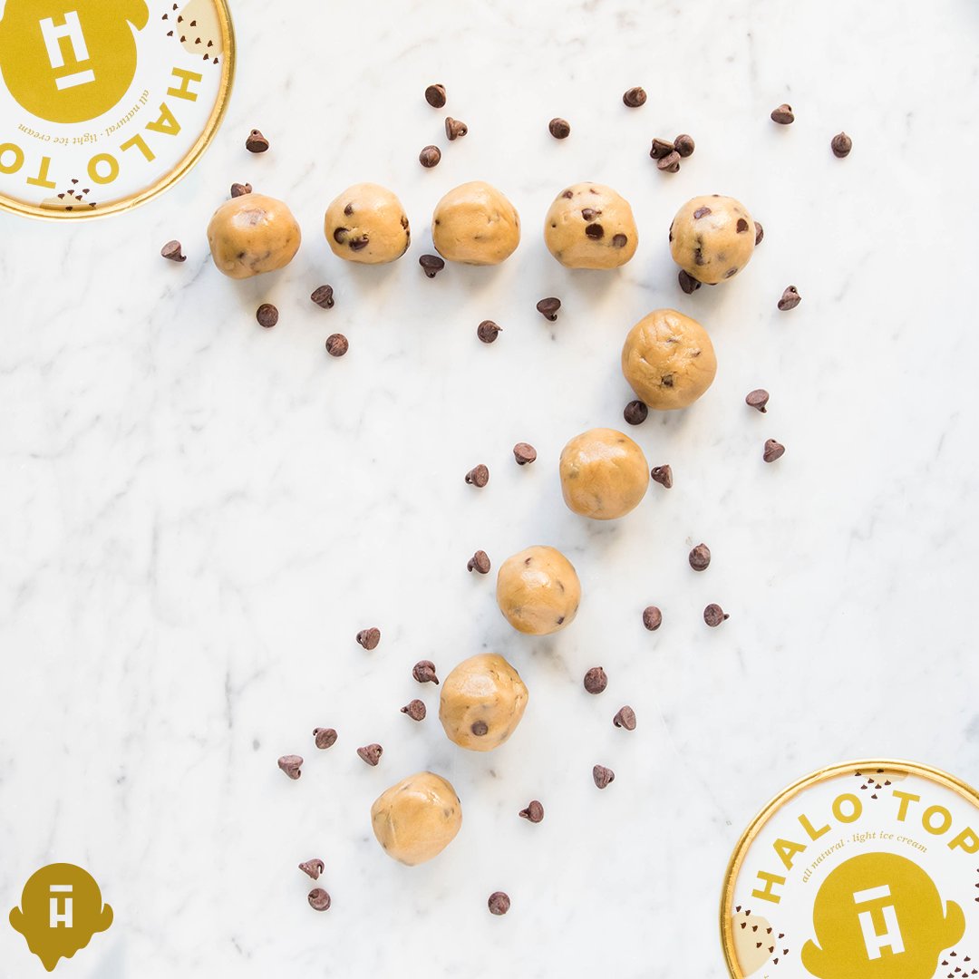 HaloTopCreamery's tweet photo. Keep the ovens off for this one. #NoBakingRequired To celebrate, we're giving away TEN free pints. Just RT for a chance to win. #ScoopItUp https://t.co/gOAYQFrSGo