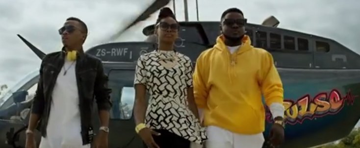 OfficialTrillV's tweet photo. Watch superstars @falzthebahdguy X @teknoMiles X @youngskales. #406NaTheCode π―π£ππ£ππ£ππ―
https://t.co/dTTRSu1p36 https://t.co/IJFmmPlvsn