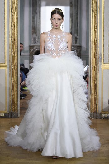 SfilatediModa's tweet photo. Kaviar Gauche #Bridal #Couture #SS2017 collection at Paris Fashion Week
https://t.co/GNKBoBaxFk
#KaviarGauche #PFW #fashion #Moda #Modasposa https://t.co/0nOZB0jQjk
