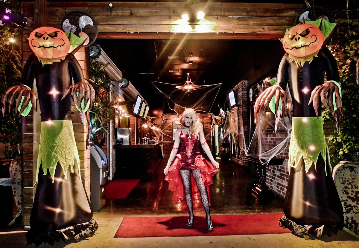 knight_vision's tweet image. Devilicious halloween costume 2013 #devilicious #devilcostume #sexy #costumeconfidential