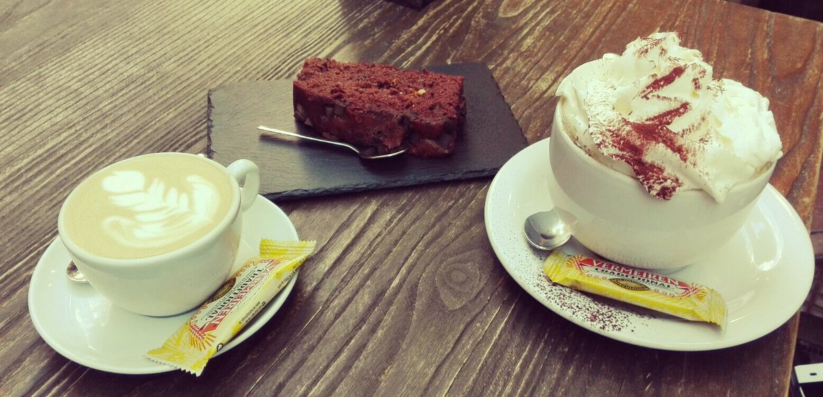 Be_lindaSD's tweet photo. Si vas a #León tienes una cafetería #crueltyfree cerca de calle Ordoña Personal súper amable y todo muy rico 😆 https://t.co/fZft01CDly