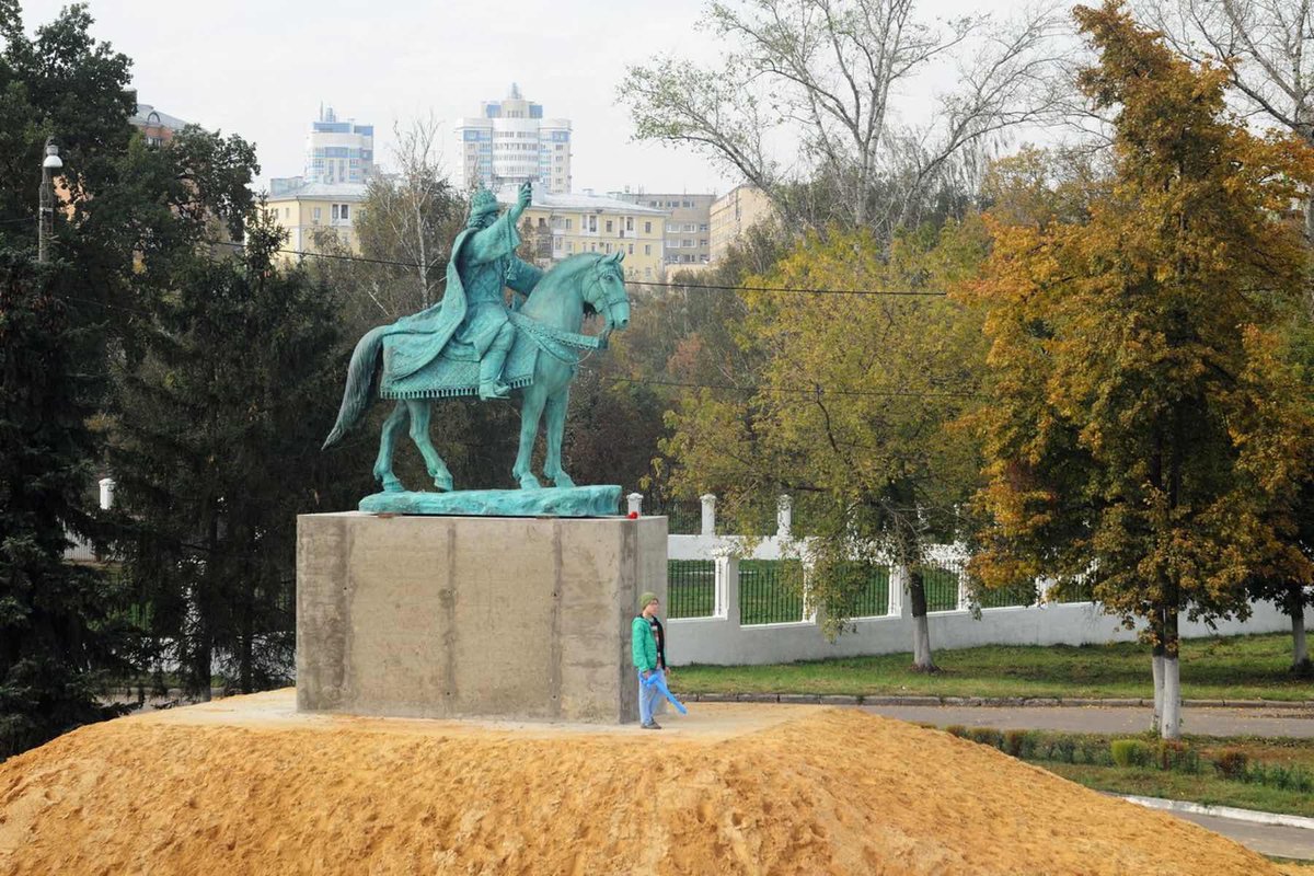 Памятник Ивану Грозному в России