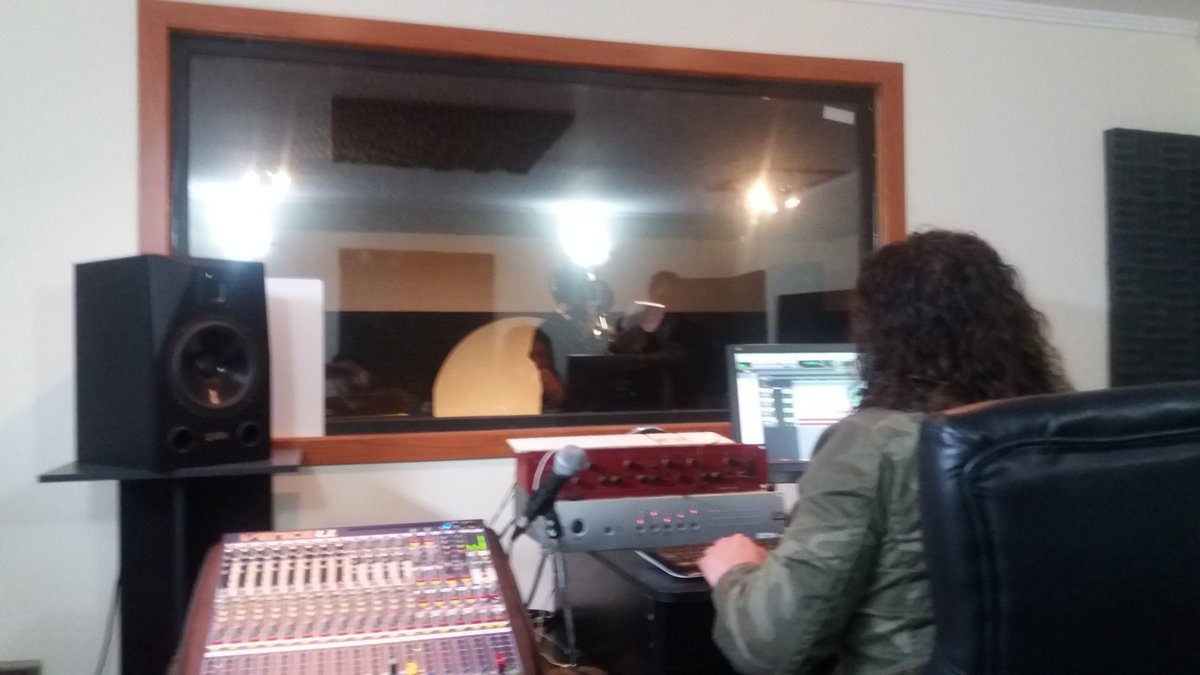 Sitio14Records's tweet photo. Registro d Audios @alexgarrido_t @yaticoncejala RevolucionDemocratica in da house @RockDiaguita @Magnolia_Blues @AlmacenSilvana @Cochiblues https://t.co/Vimu4revMl