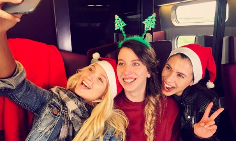 TGV_Lyria's tweet photo. #Concours instagram #MonMoment #TGVlyria jusqu'au 30 octobre ! A la clé : un Nouvel An inoubliable en #Suisse ! https://t.co/TeQ8eFWV0N https://t.co/YvNu79g792