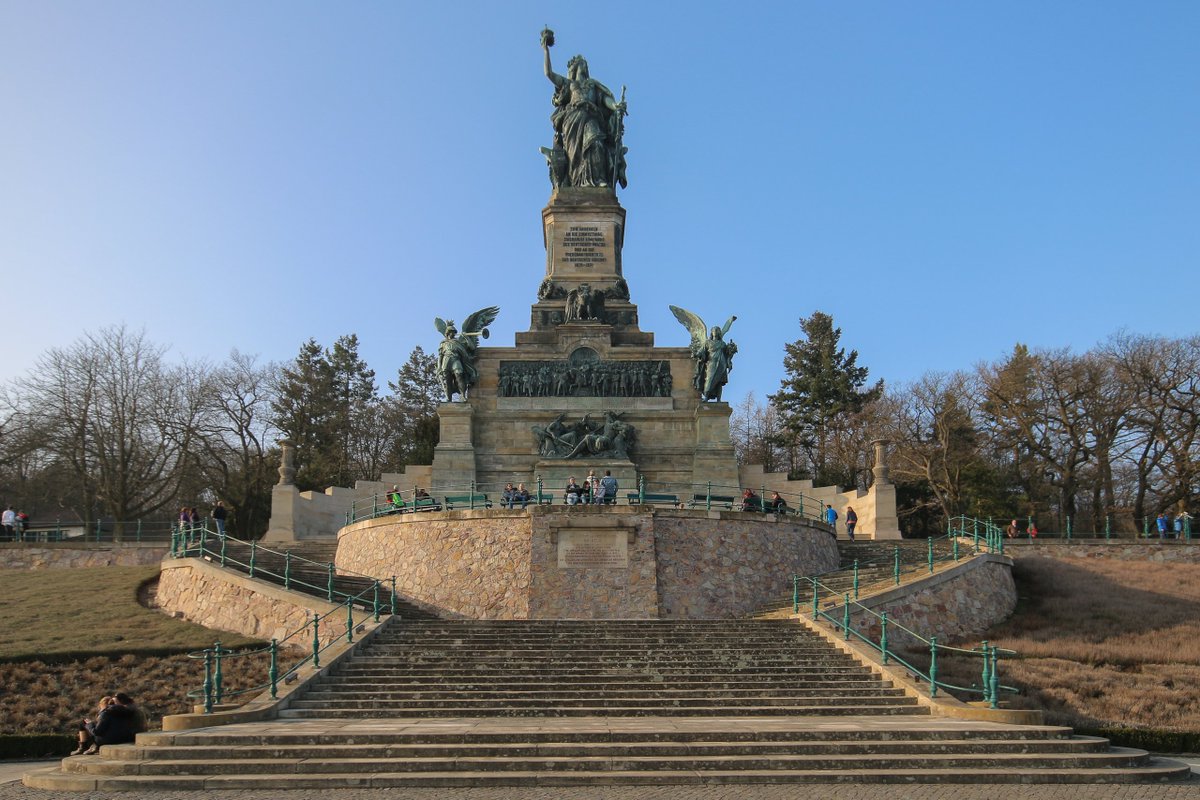 EuroTravelog's tweet photo. To my friends in Germany! @GermanyTourism Happy #GermanyReunification Day!! https://t.co/zuVbTLPyZh