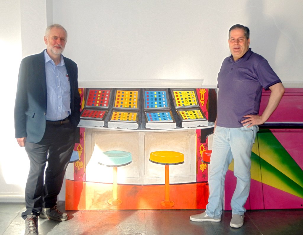 A pleasure to introduce <a href="/jeremycorbyn/">Jeremy Corbyn</a> to work of <a href="/JMPaintingPrize/">John Moores Painting Prize</a> winner &amp; 
<a href="/BnDstudios/">Butterflies & Daisies Entertainment</a> artist @NarbiPrice when he dropped by just now!