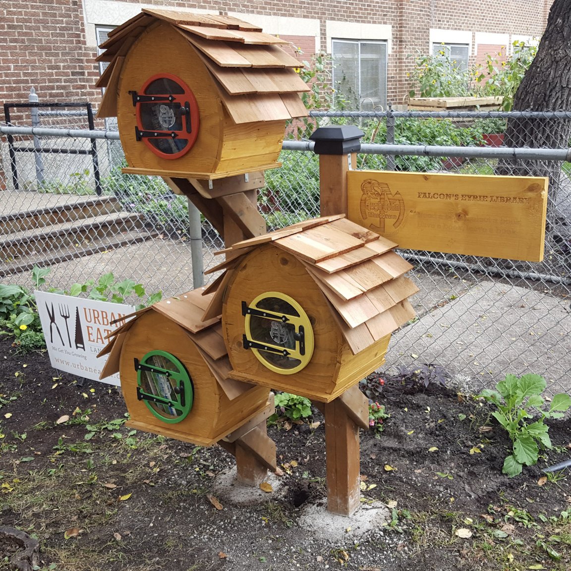 urbaneatin's tweet photo. A closer look at the little outdoor library we installed at @HJMSchool earlier this month #urbaneatin #Winnipeg https://t.co/XXiGo7Jokg
