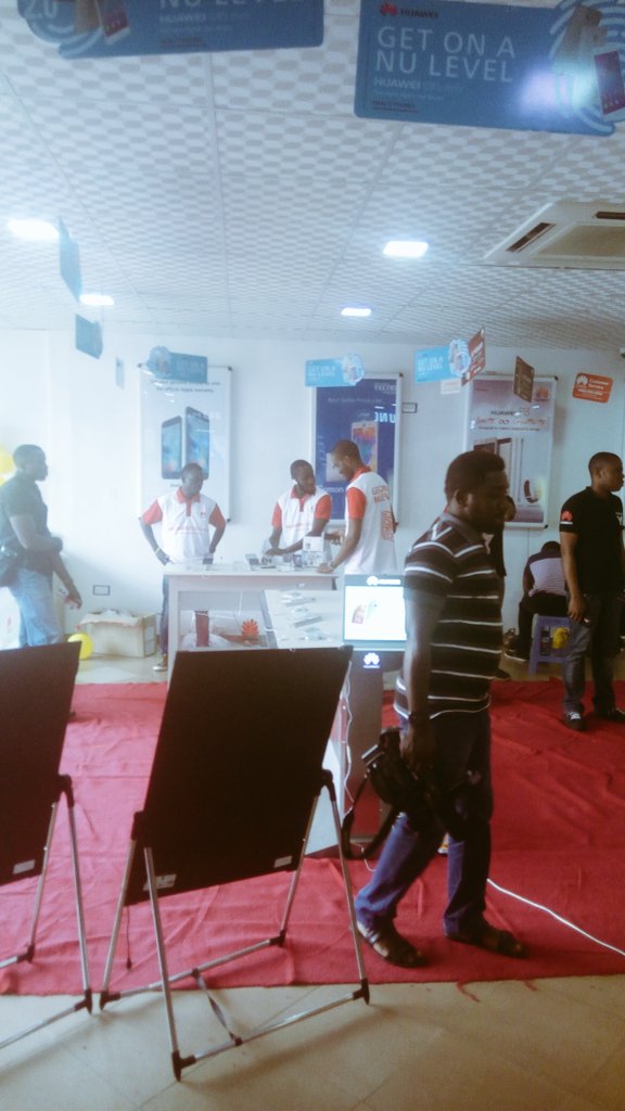 cutekimani's tweet photo. Welcome #HuaweiGr5mini https://t.co/7t7k26Ktw2