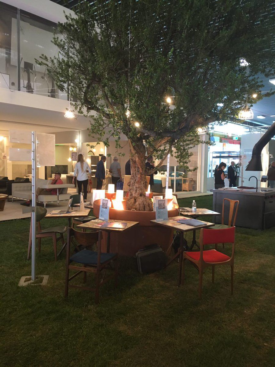 studiot_staff's tweet photo. ciao #cersaie #Cersail 2016 una bellissima esperienza #CERSAIElive #studiot #inuno #spazioalcolore https://t.co/OA8C51wi3C