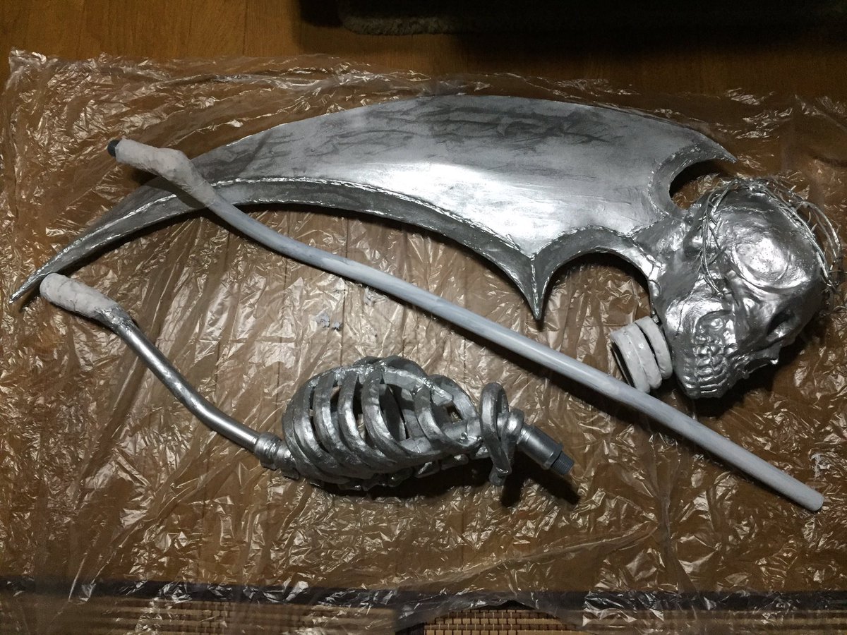 黒執事 アンダーテイカーのデスサイズ。大きくて長いので、3つを接続