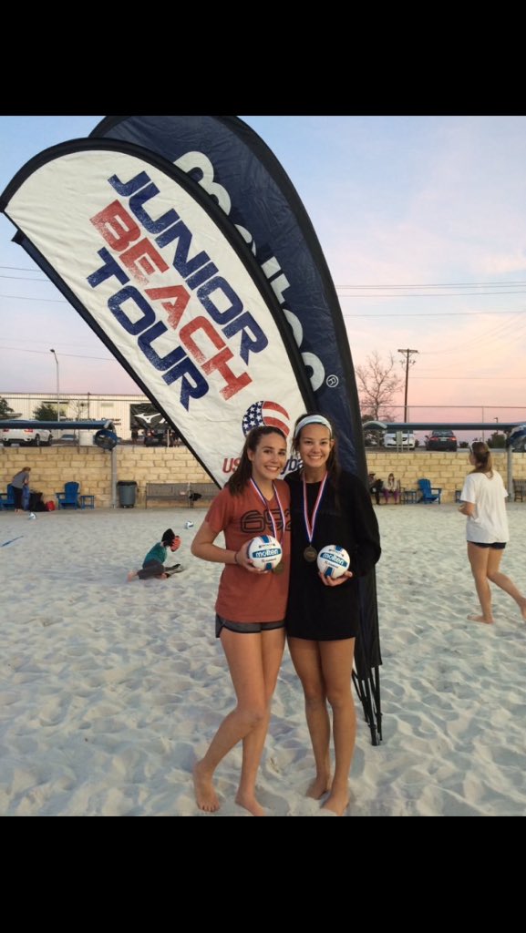 samantha_p9's tweet image. HAPPY BIRTHDAY KELLY I LOVE AND MISS YOU SM!!!💛💗@kelly_dorn