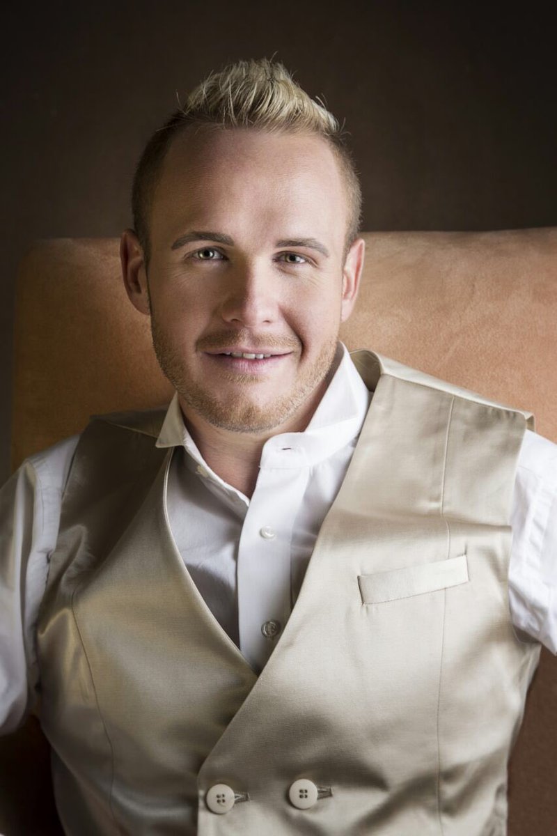 @WilcoCoetzer LIVE <a href="/GiveLoveConcert/">GiveLoveMovement</a> 29 October in Pretoria #charity #concert #giveback <a href="/GrootFM/">GROOTfm 90.5</a>