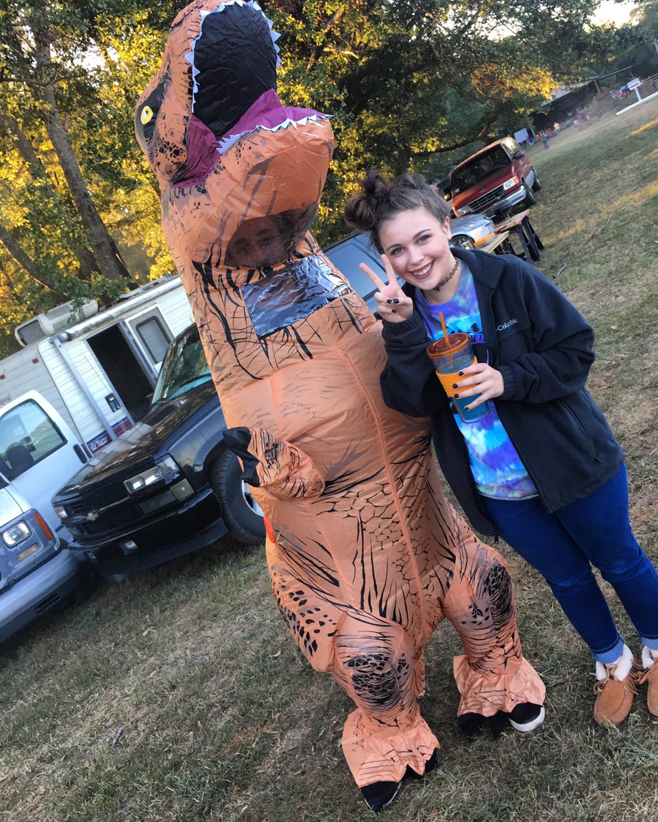 justjessyyyy's tweet photo. #lbj11 https://t.co/ijB5ZoL8LL