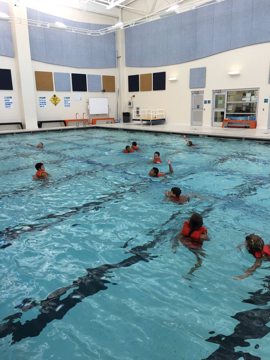 Beck_Kubiak's tweet photo. Free time in the pool #SSspirit https://t.co/80WSTcax9l