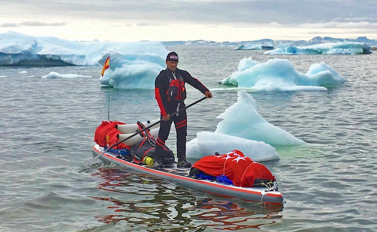 Wow that is some serious paddle boarding! isups.net #paddleboarding #paddlesurf #dedication