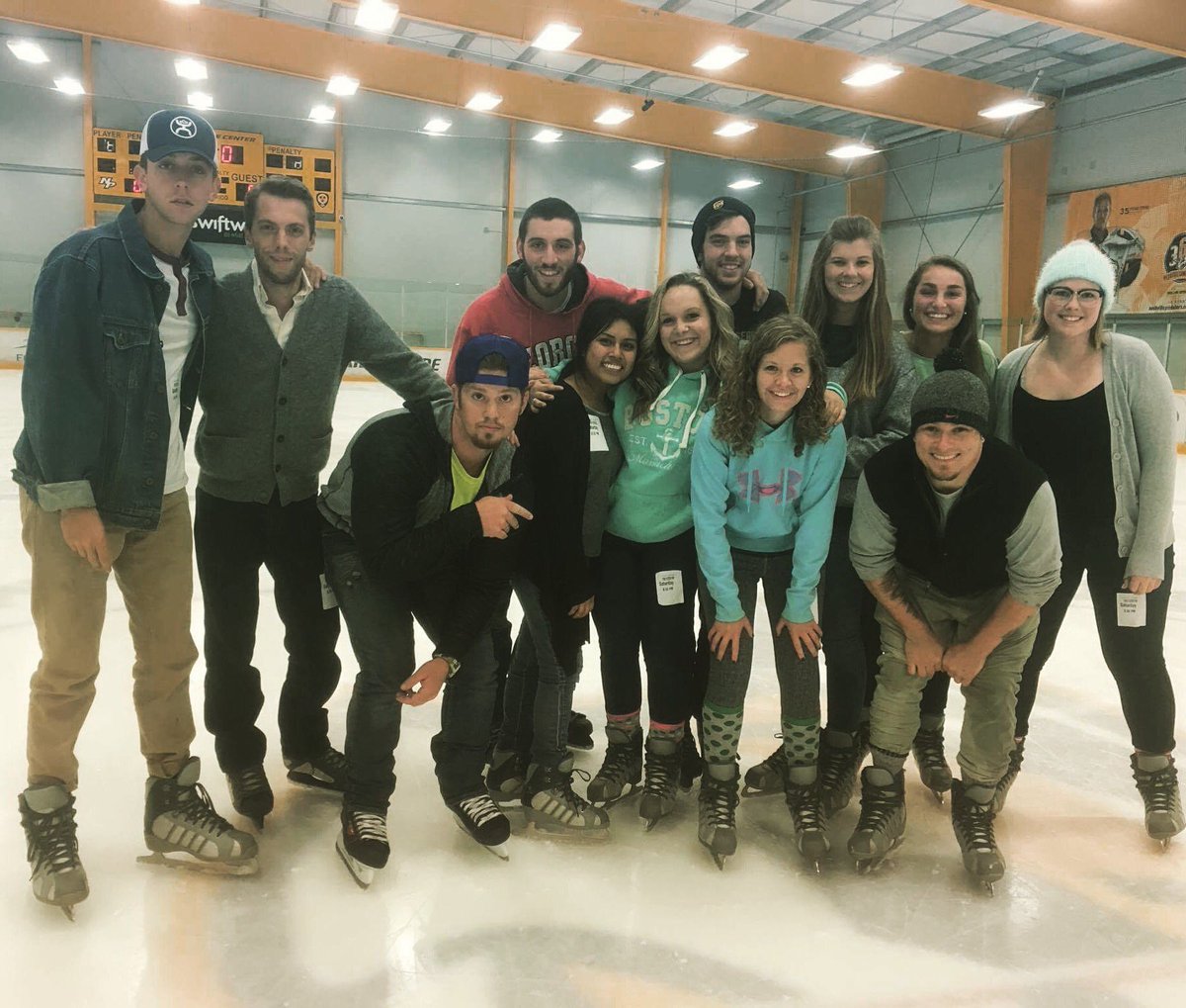 chrispj10's tweet photo. Ice skating with the squad https://t.co/cgFvJMTtSC