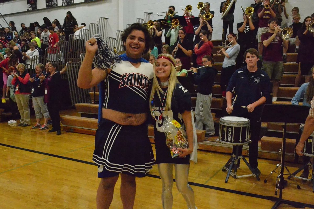 KelliQueen27's tweet image. Remember to vote @kelhans27 and @big_serb today!!!!