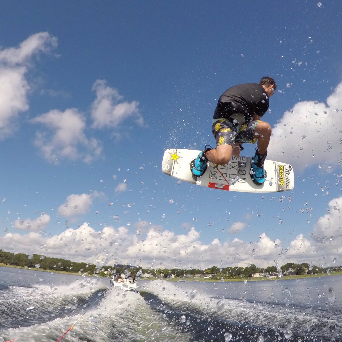 ChadeSharpe's tweet photo. Method Monday @Ronix @malibuboats #m325 @rockstarenergy @woodroze @duvin @perfski @mypakage 📷 @jake_pelot #malibu235 https://t.co/Xh3Nr3rFv9