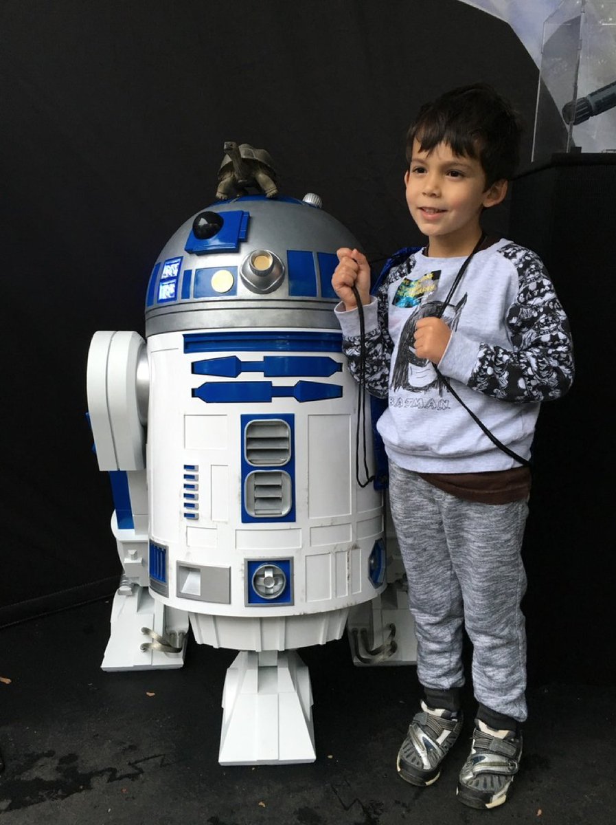 formlabs's tweet image. Thanks for hanging out with us (and R2D2) at #makerfaire this weekend! #WMF2016 #3Dprinting #bleep #bloop