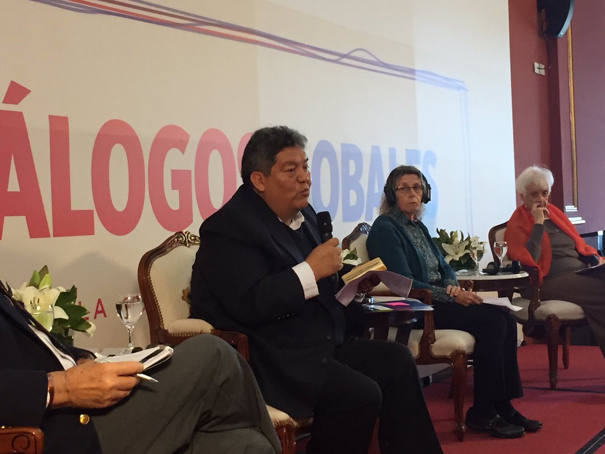 CulturaNacionAR's tweet photo. Manuel Ramiro Muñoz, impulsor de #OneBillionActsofPeace ahora en #DiálogosGlobales. Miralo en vivo en: https://t.co/7SYDXdASqM https://t.co/V1XkRPx2za