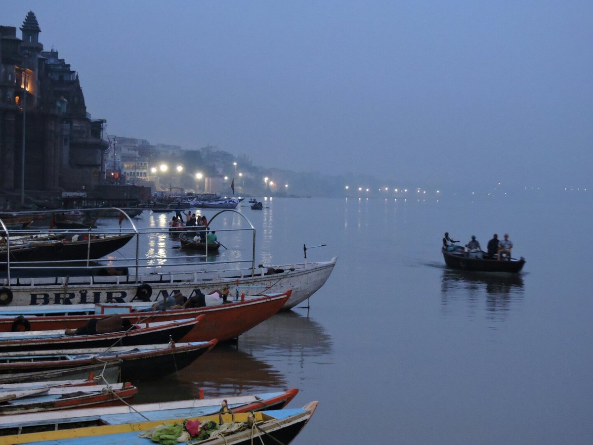 rauk_bgs's tweet photo. वाराणसी गंगा घाट #IncredibleIndia #upturism https://t.co/2vfWjAwZJK