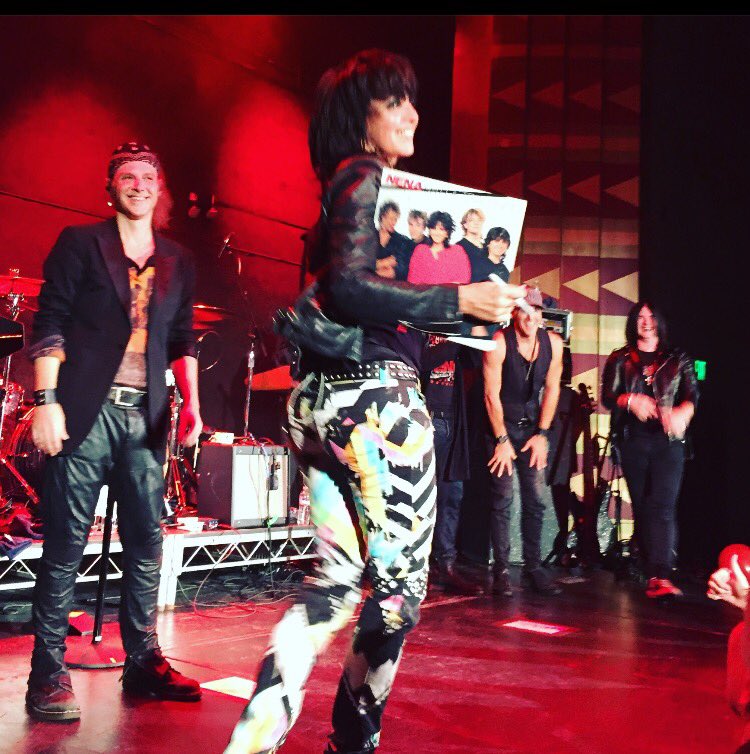 tangkad99's tweet photo. Nena signed my album sleeve and literally walked away with it. Thanks @nenaofficial #nena #losangeles #firstustour #10022016 https://t.co/KSDbbXw6mt