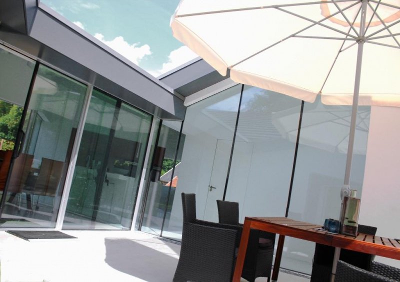 Renovatie 'transparante' villa te Boekelo voltooid! Meer info:somis.nl/?module=bmV3cw… #ReitsemaTheo #hifinity #Reynaers #Purity #transparant