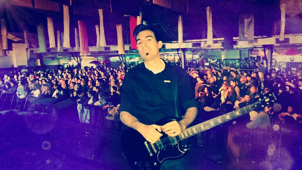 jonigaray's tweet photo. Sigo rockeando hasta el fin!!!
#stilorocanrol ... https://t.co/V08it8P8q1