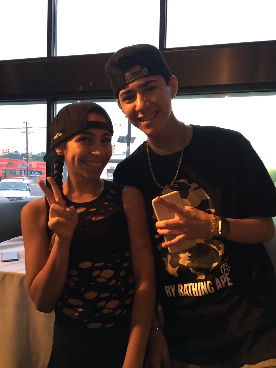 FaithMaffra's tweet photo. It's was so awesome to meet @MaxsoOfficial omg he is such a fun rapper ❤️ https://t.co/wIk6t3KslE