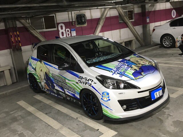 T ケシ とゆうことで 痛車復活しました ストライクウィッチーズ ペリーヌ クロステルマン仕様 トヨタ G S Vitz 歴代だと3代目のペリーヌvitzです 施工 ハットリマーキング様 T Co Usw79oy6zs Twitter